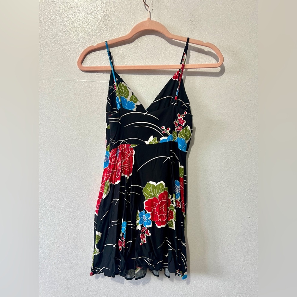 Forever21 NWT Black Floral V-Neck Mini Dress - Small - Picture 7 of 12